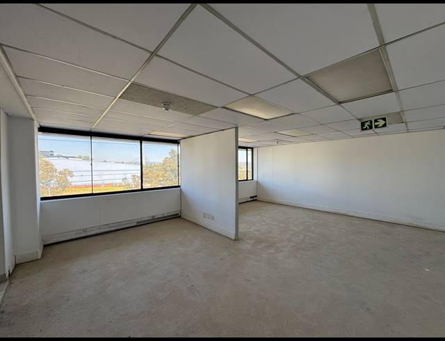 444M² SHOWROOM TO LET IN KRAMERVILLE